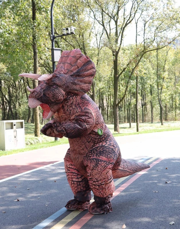Nadmuchiwany kostium dinozaura Triceratops dla dorosłych FXICH