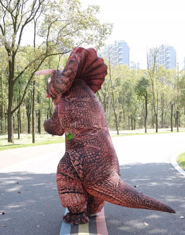 Nadmuchiwany kostium dinozaura Triceratops dla dorosłych FXICH