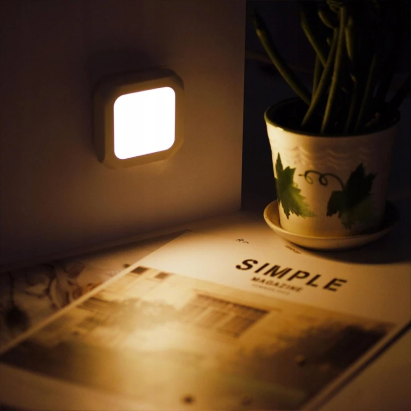 Lampka nocna LED z czujnikiem zmierzchu 2 szt. regulacja jasności