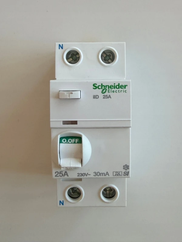 Schneider A9R61225 wyłącznik różnicowoprądowy 2P 25A 30mA SI- Outlet