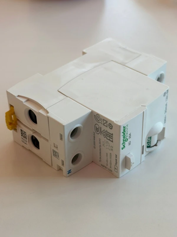 Schneider A9R61225 wyłącznik różnicowoprądowy 2P 25A 30mA SI- Outlet